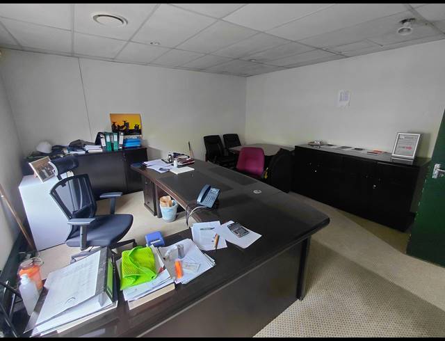 240M² OFFICE TO LET IN HALFWAY HOUSE